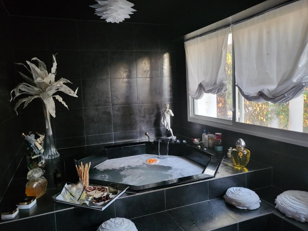 Villa Petra Bianca Suite & Chambre A 10Mn A Pied Du Port De Bonifacio 보니파시오 외부 사진